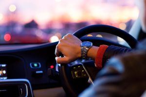 Tips Memilih Rental Mobil dengan Driver